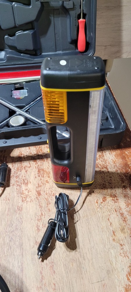 Emergency Auto Safety Kit