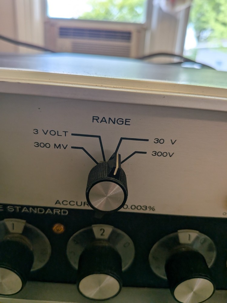 EDC DC Reference Voltage Standard Electronic Development Model 330