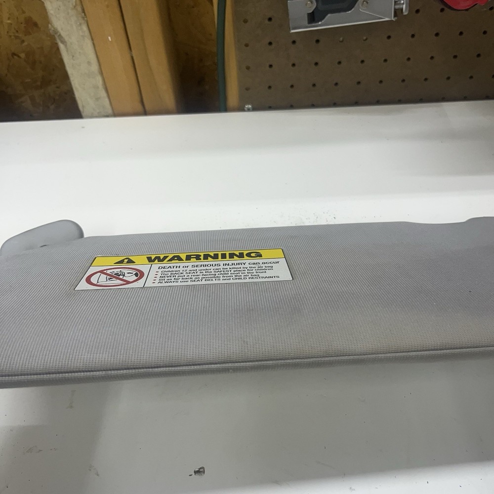 2003-2006 Honda Element Driver Passenger Side Sun Visor Pair Gray Cloth OEM