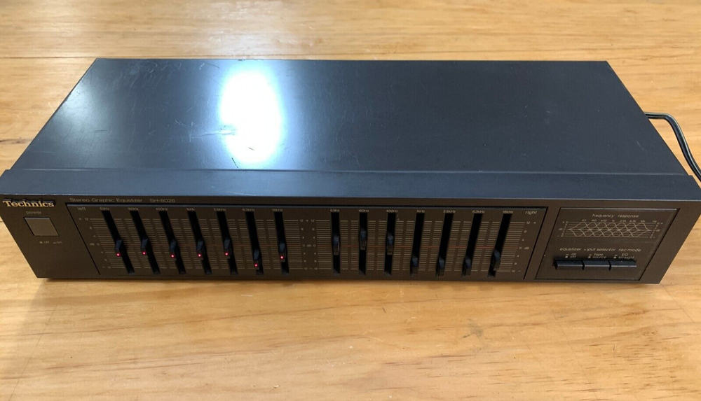 Technics Stereo Graphic Equalizer Model SH-8028 Right Channel Lights Out