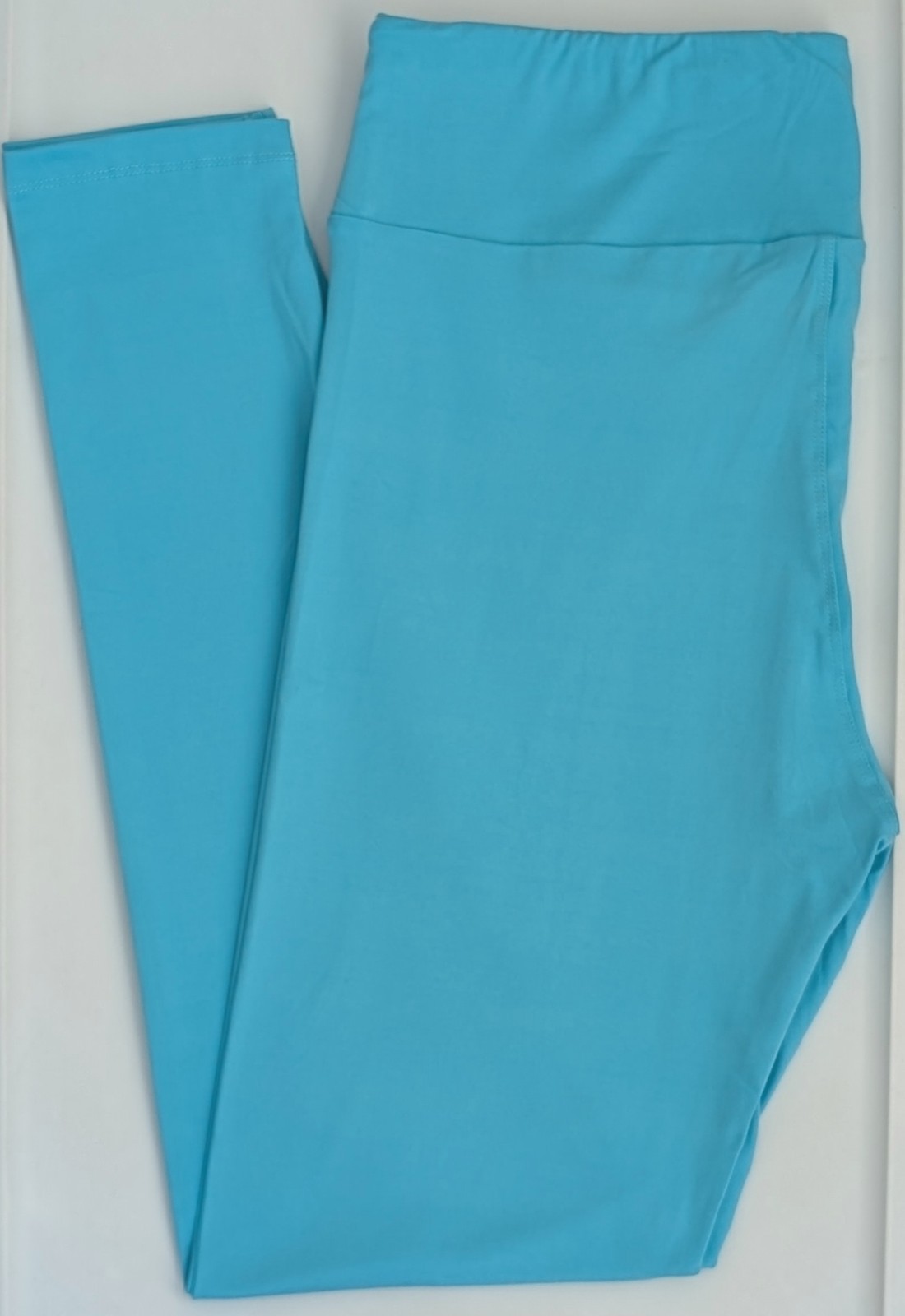 TC LuLaRoe Tall & Curvy Leggings Solid Sky Blue NWT 75