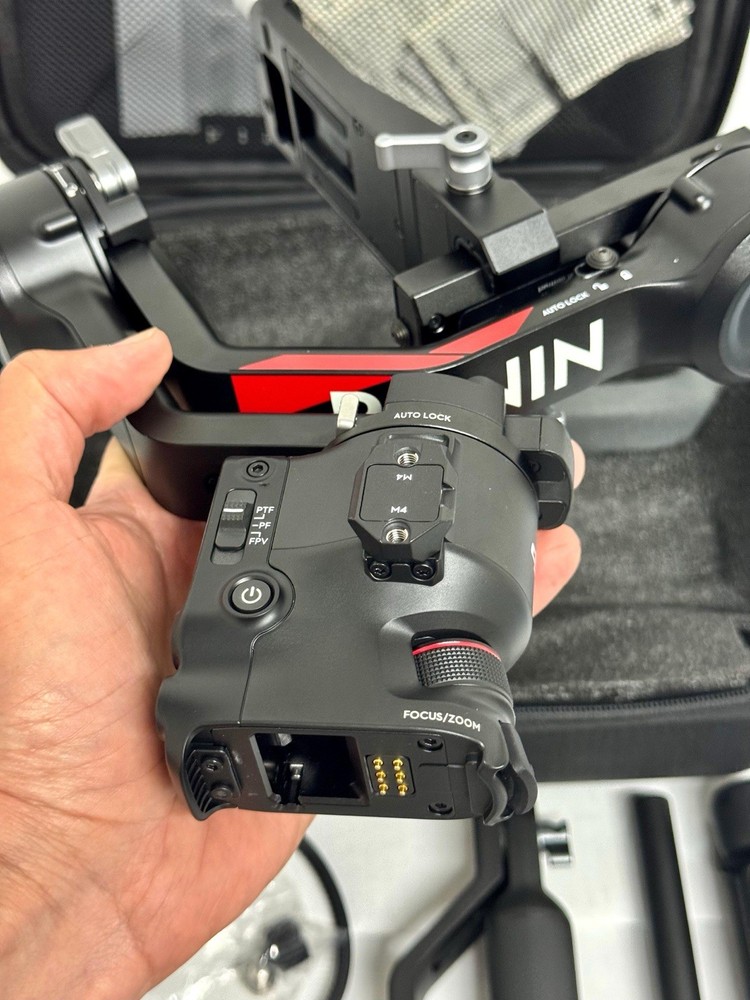 DJI RS 4 Combo 3-Axis Gimbal Stabilizer for Mirrorless DSLR Camera Kit #1
