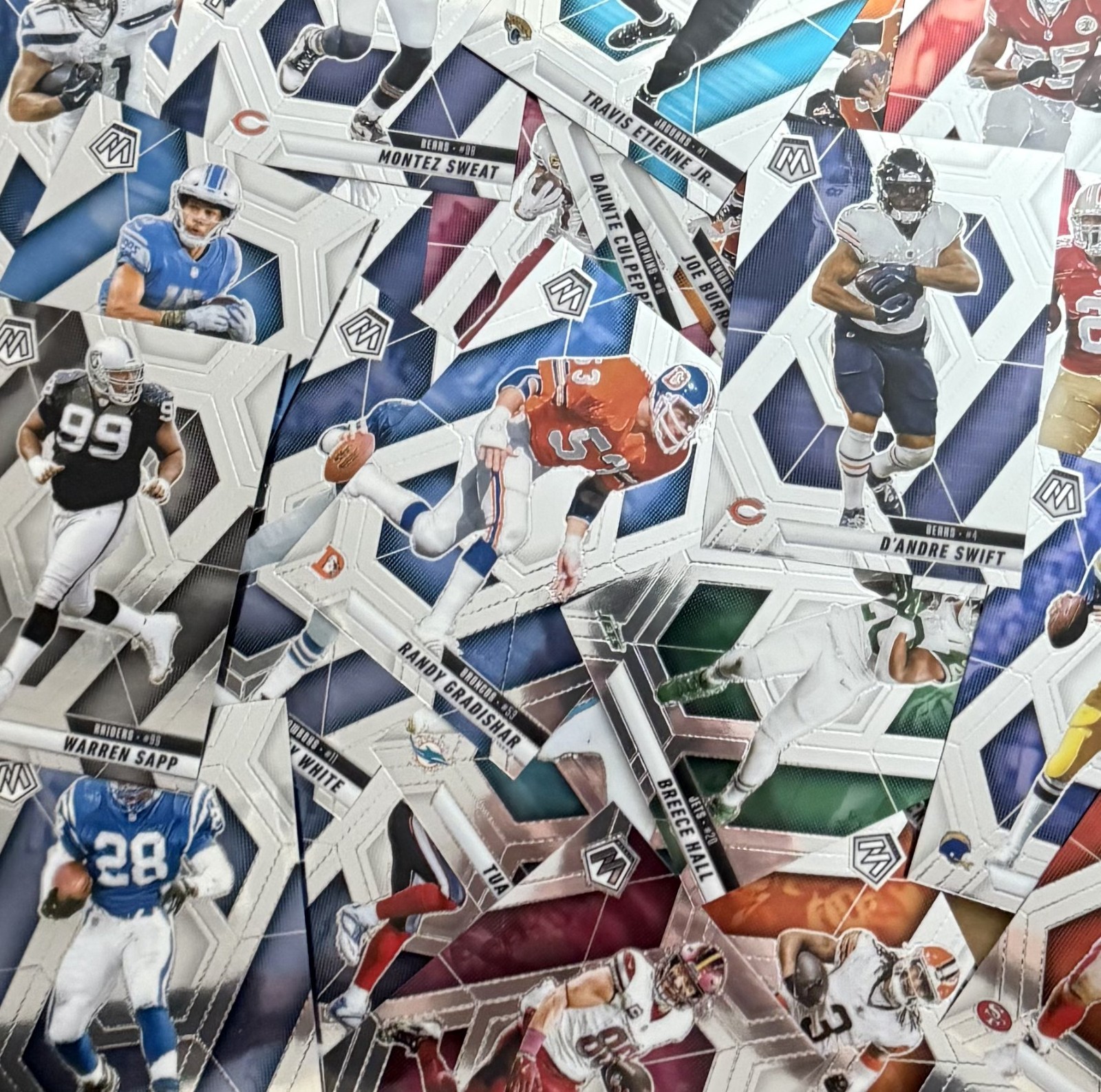 2025 Panini Mosaic Football Base 100 Card Lot – Set Builder 🔥 Pick Up Needs