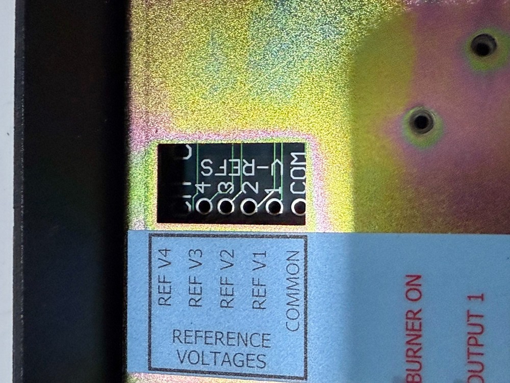Novatech Controls 1732 Oxygen Transmitter Analyzer 100-240VAC 1 pcs #ZV#
