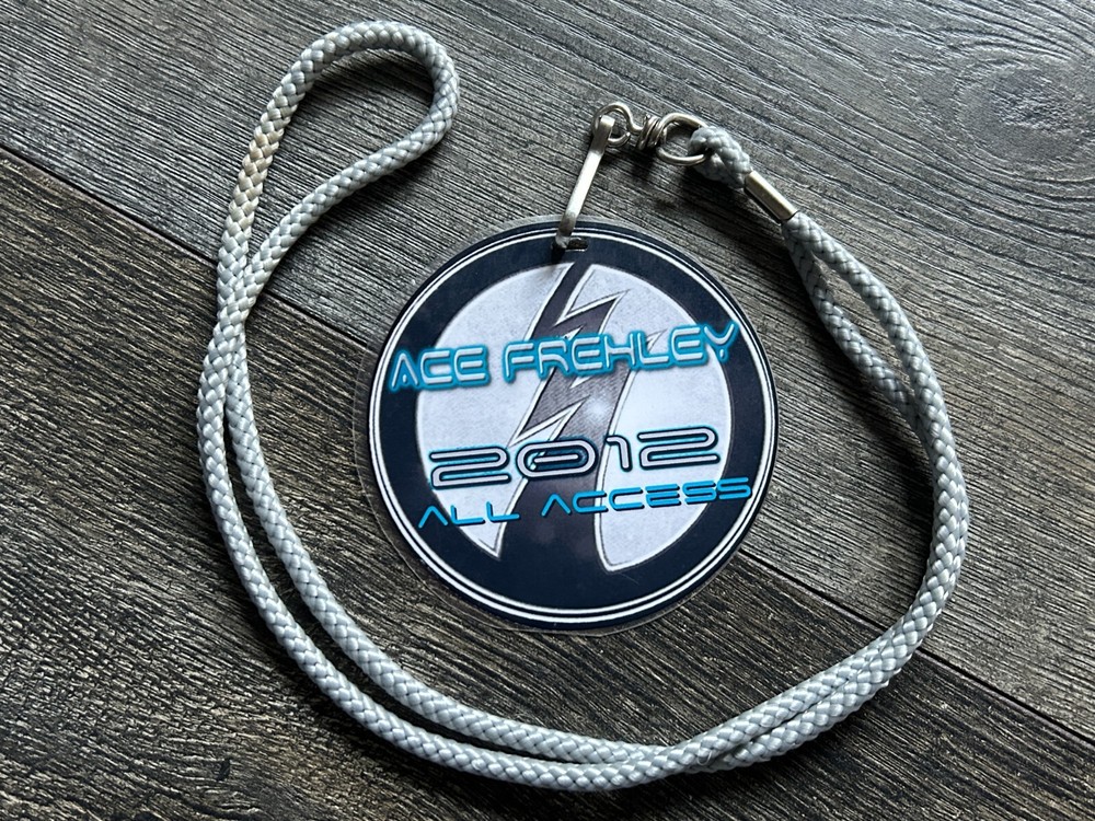 Kiss ACE FREHLEY Laminate Pass Concert Tour 2012 SIGNED by 2 Solo Band Members