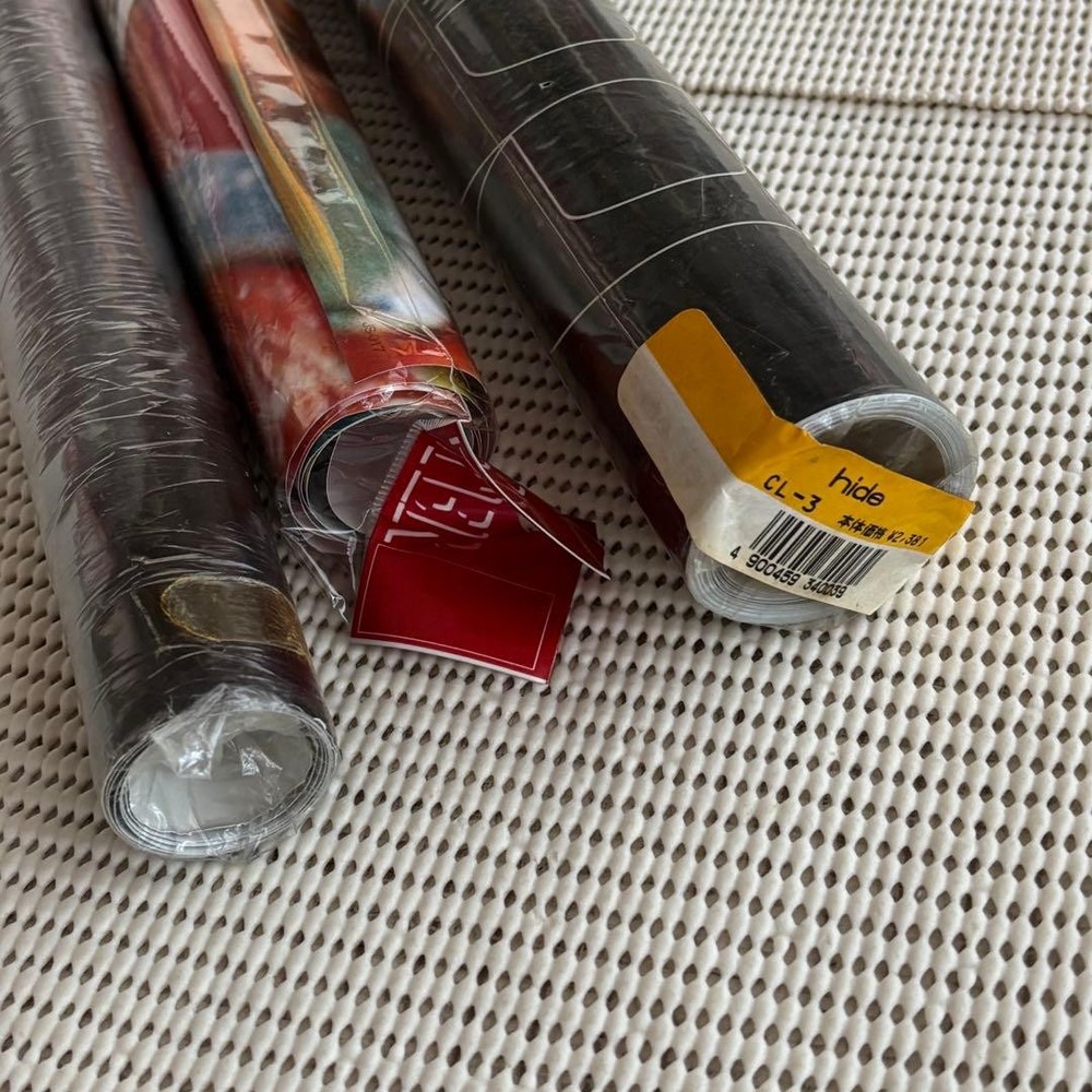 hide calendar poster