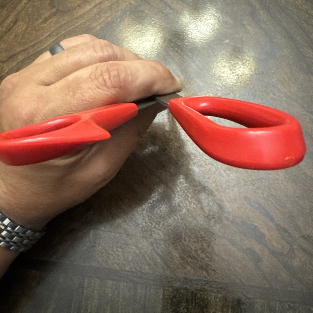 Vintage Comfortable High-Performance 8 Inch Red Scissors