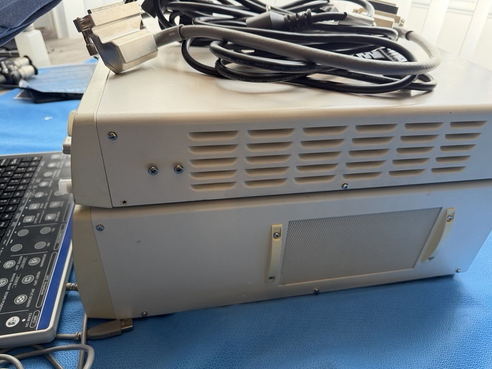 Olympus CV-190 Video Processor & CLV-190 Light Source with MAJ-1921 Keyboard