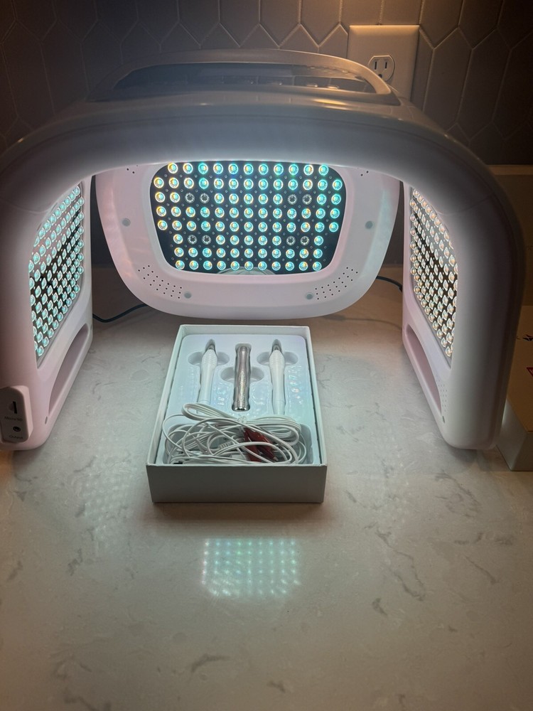 Professional German LED with Microcurrent Therapy by Glownar/Light Quantum