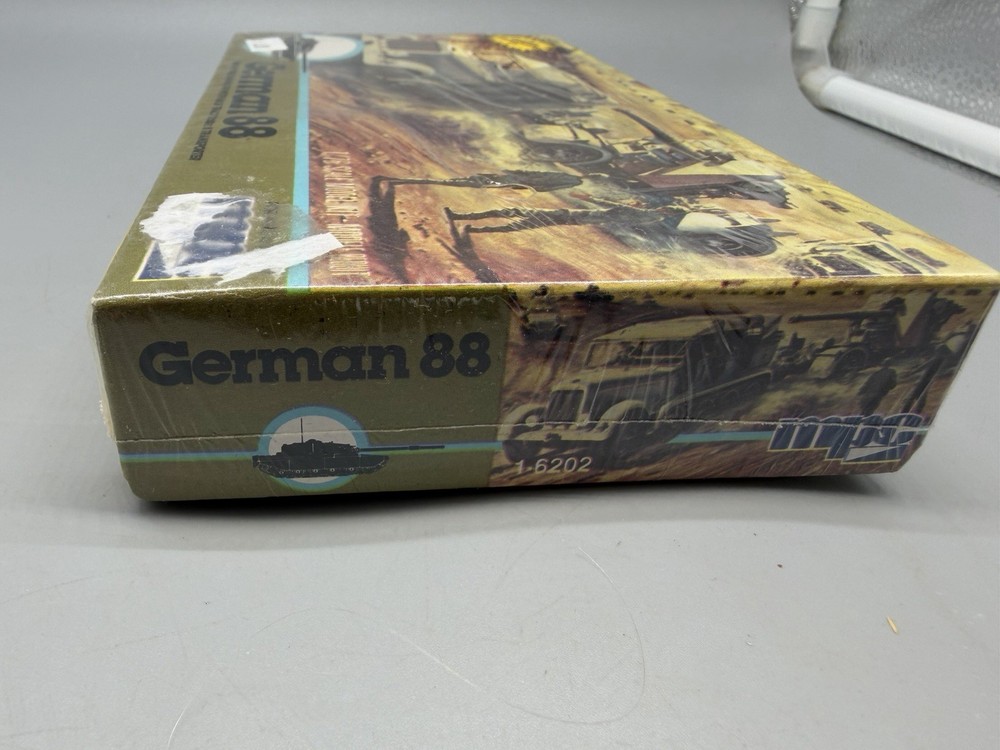 MPC German 88, 1/76 Scale Model Kit / New Open box