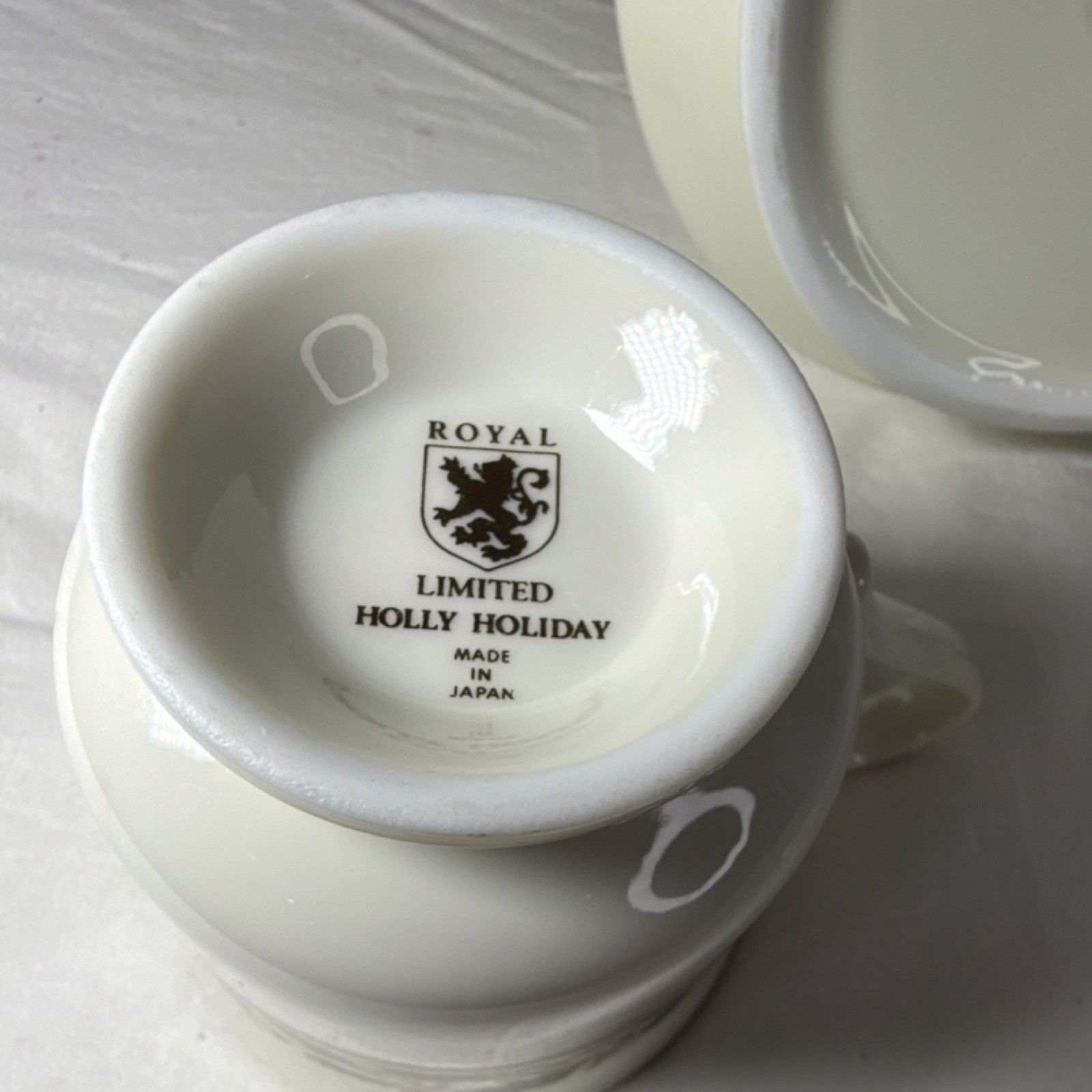 Royal Limited Holly Holiday Tea Set Teapot 4 Cups/Saucers Japan Christmas