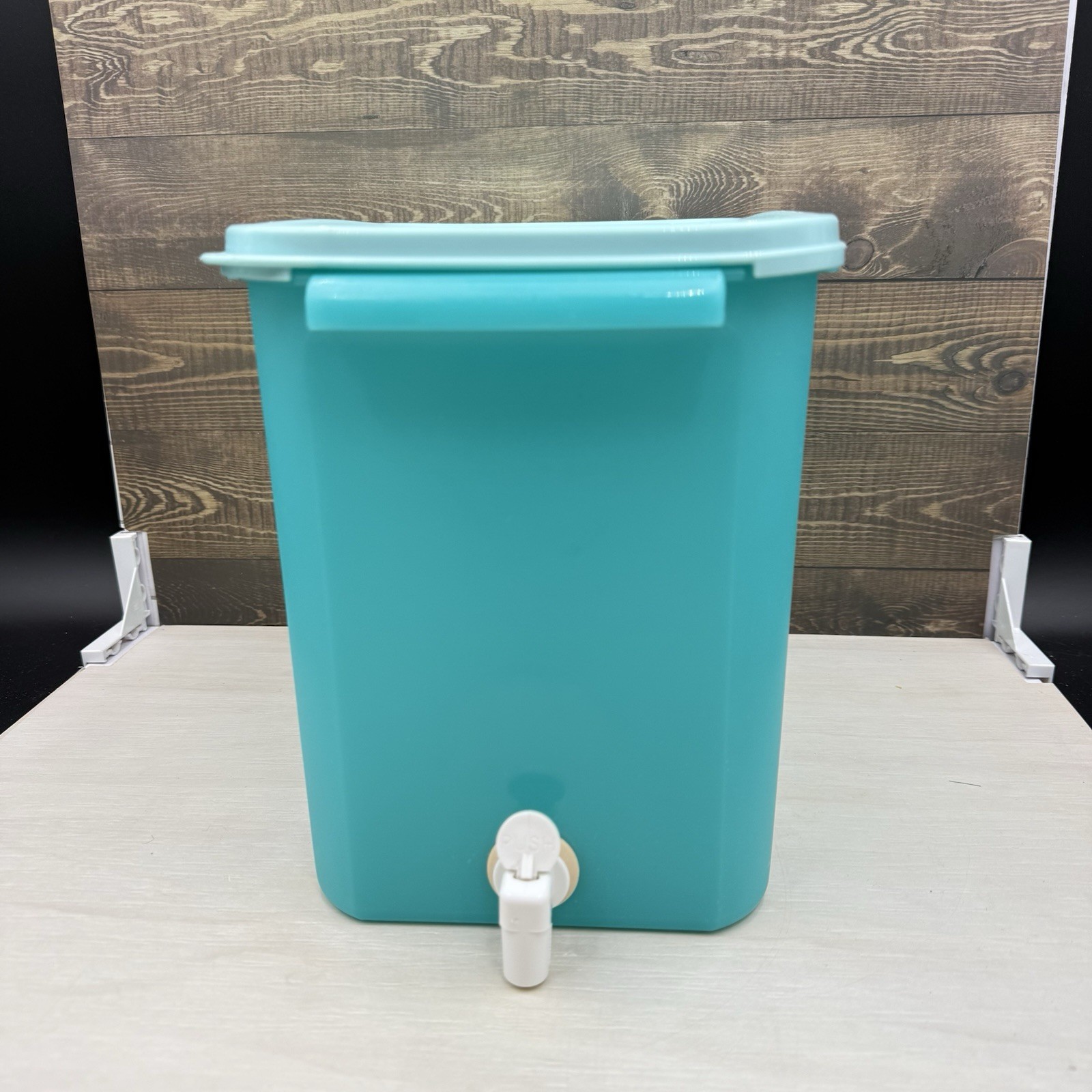 Tupperware Aqua Beverage Water Dispenser 8.7L 36cup Serveware Drinkware Storage