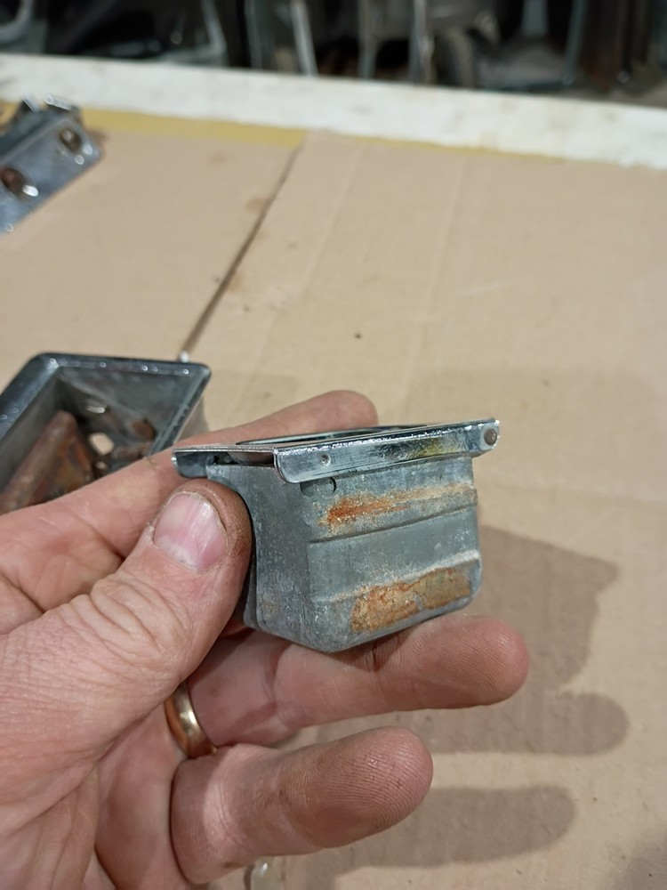Austin Healey 3000/ 100-6 Original Ashtray