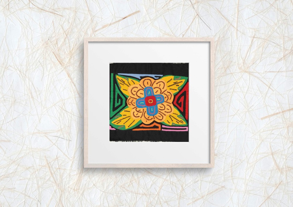Gorgeous Multicolor Flower Molita