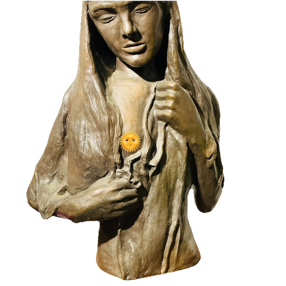 AMOREERNA MEA Bronze Statue