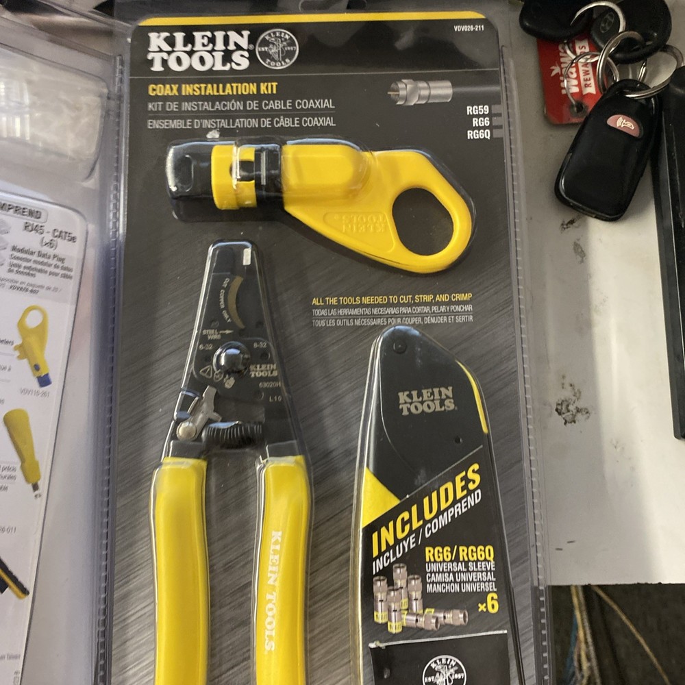 Klein Tools Data Cable Installation Kit Vdv026-212 Cut Strip and Crimp