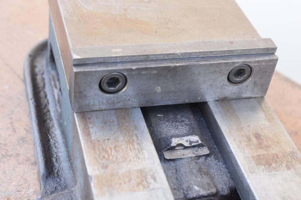 Milling machine Vise 6"