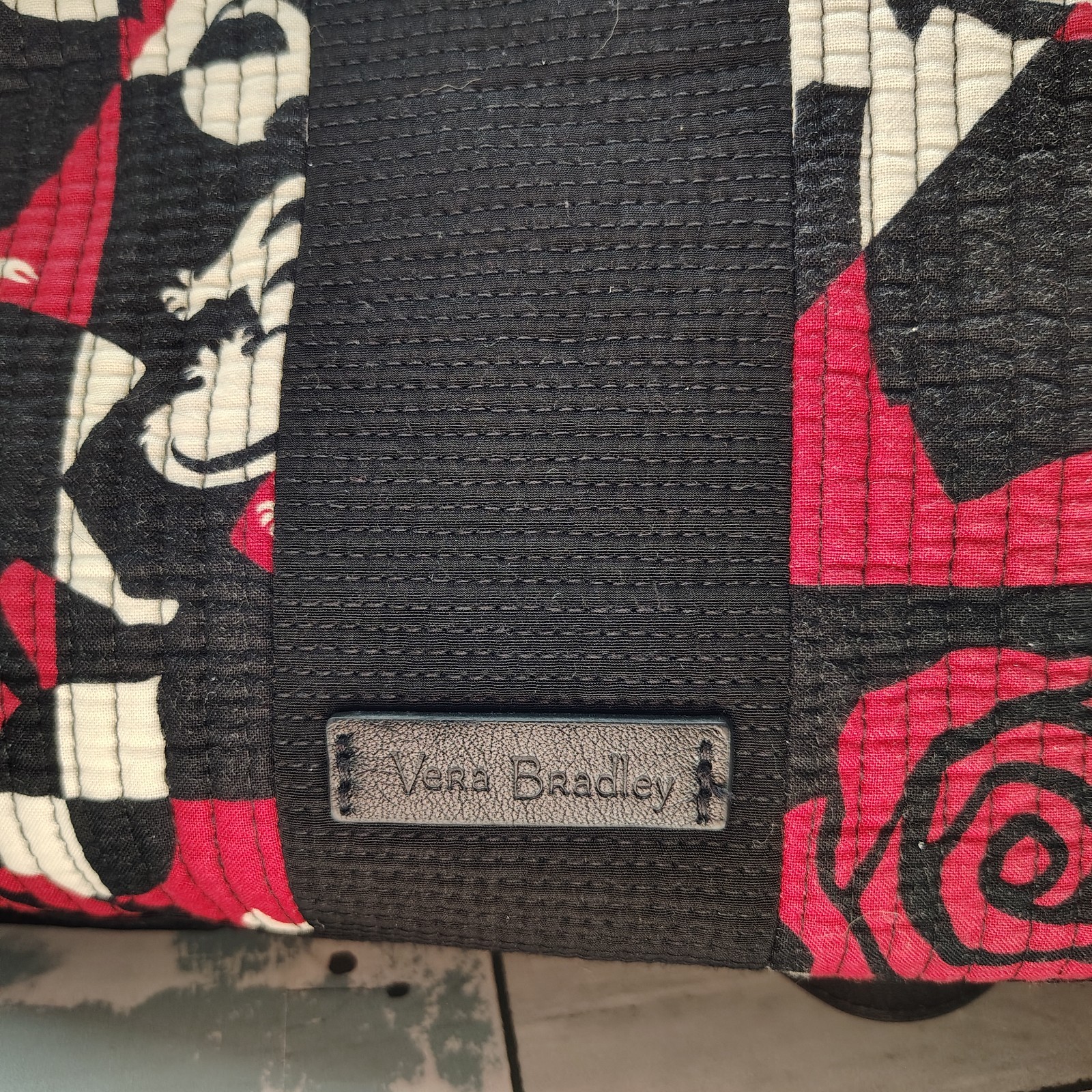 🏰Vera Bradley Disney Alice In Wonderland "Painting The Roses" Bag & Wallet