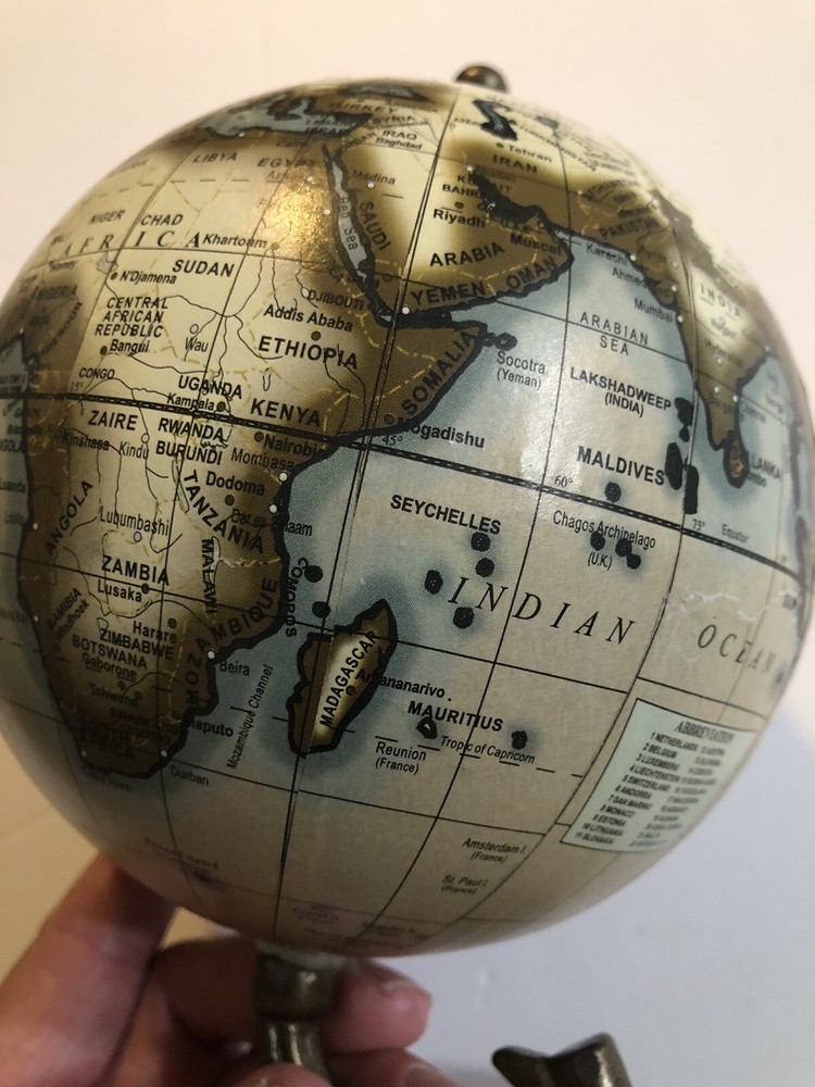 10” HIGH WORLD GLOBE ON TABLE STAND