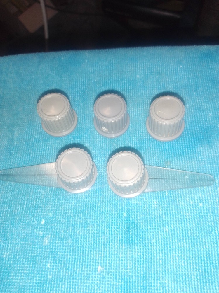 (5) HEATHKIT TEST  INSTRUMENT KNOBS  - 7/8" DIAMETER