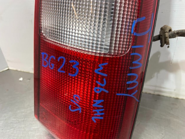 2000 SUZUKI JIMNY DRIVER SIDE RIGHT REAR LIGHT REF: BG23