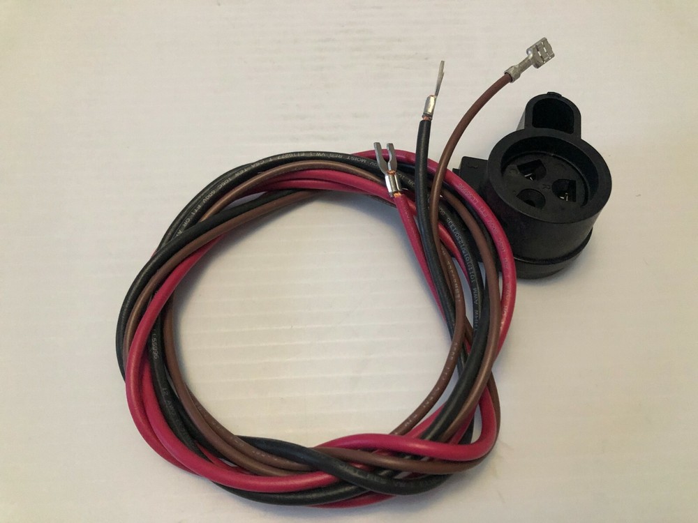 New Molded compressor plug part# 5707548