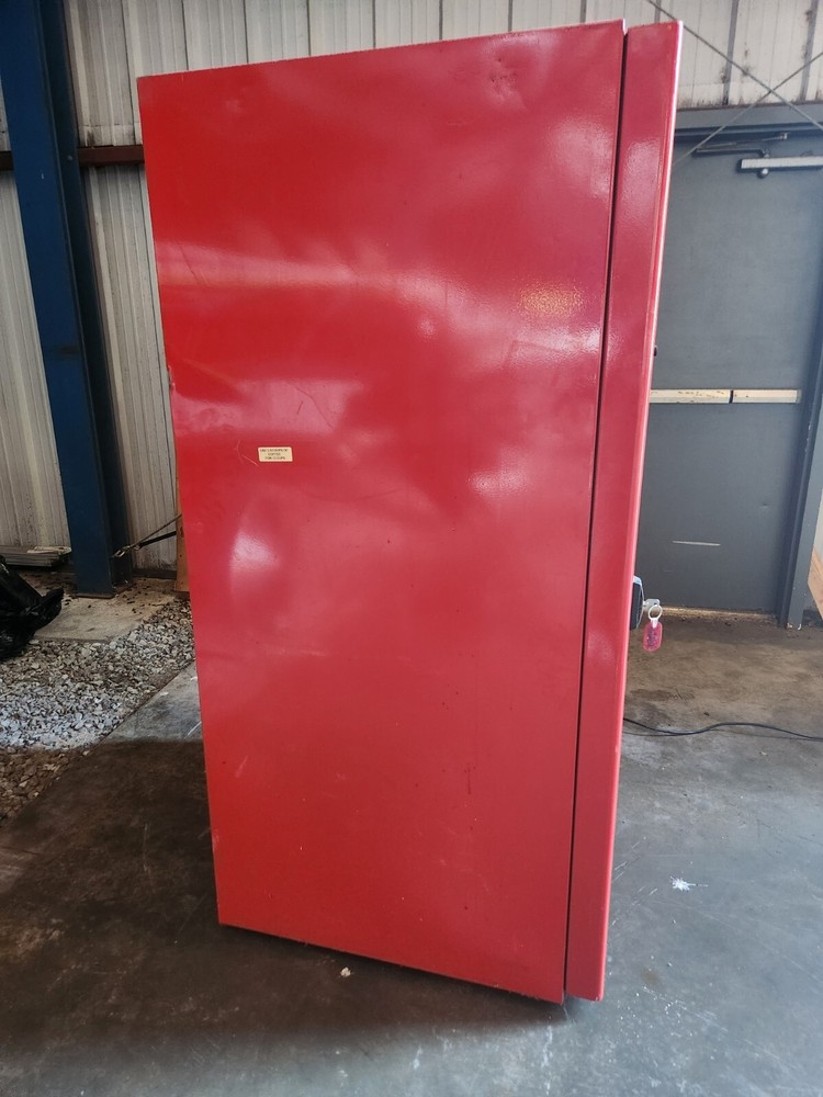 Lance Vending Machine 3054 - Used, in Working Condition