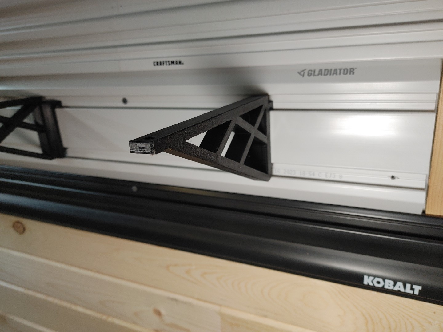 Shelf Bracket For Gladiator GearTrack- Large