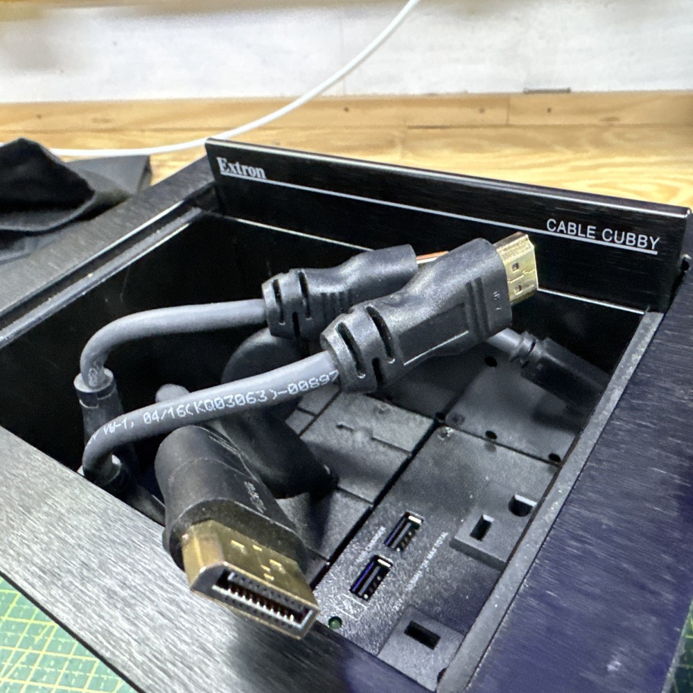 EXTRON HSA CABLE CUBBY 700 conference room table package