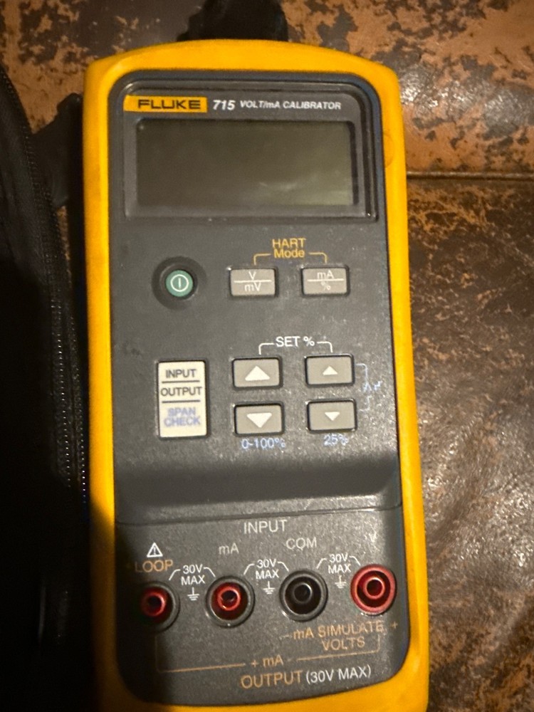 Fluke 715 Volt/mA Loop Calibrator SHIPS FAST