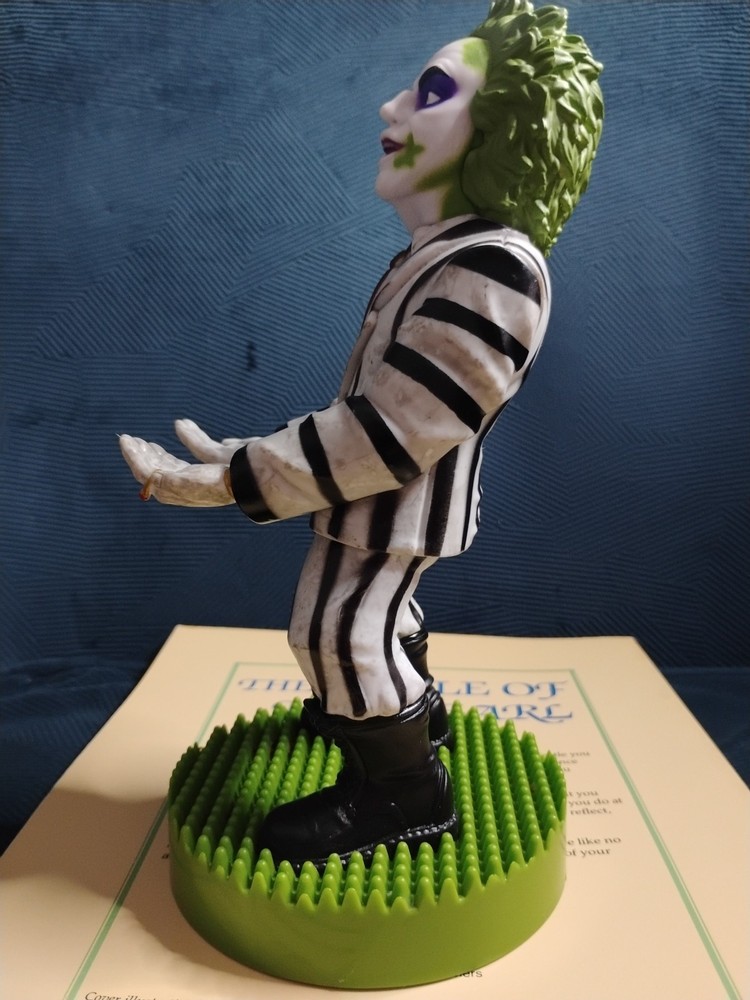 BEETLEJUICE - GAMING CONTROLLER / SMART PHONE HOLDER (Cable Guys)