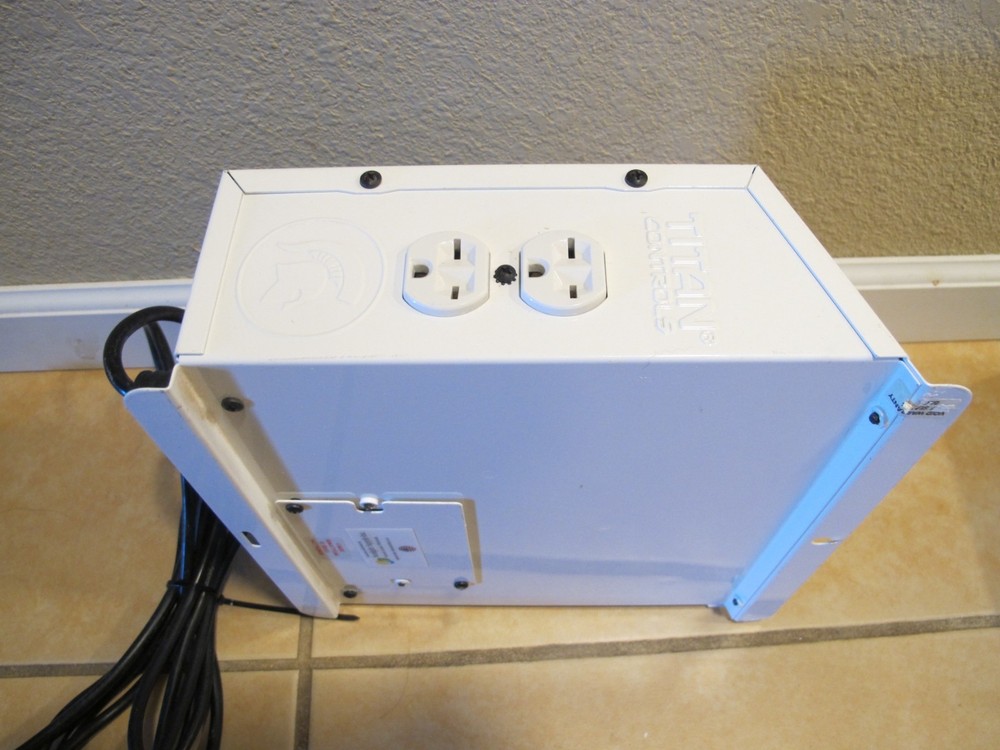 Titan Controls Helios 5 / 4 Light Controller Model# 702671