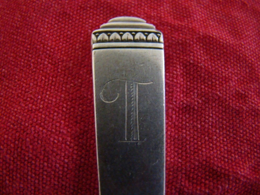 LUNT STERLING SILVER REGENCY SUGAR SPOON MONOGRAM T