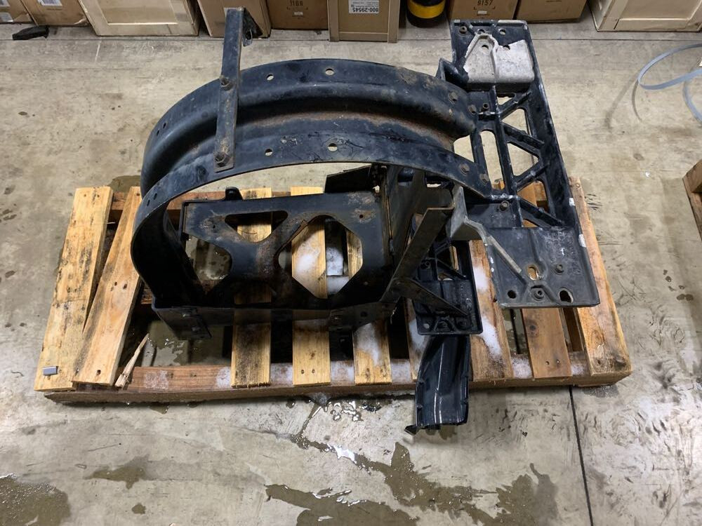 2016 Peterbilt 579 Frame Step (722-10190)