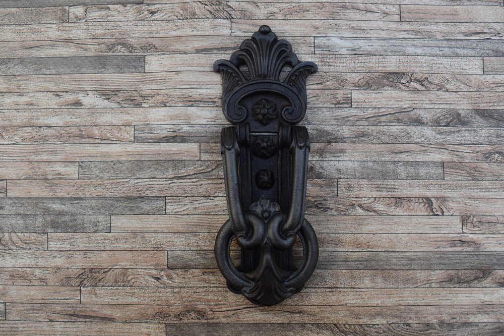 Vintage Style Cast Iron Knocker Beautiful Design Front Door Gate Pull Handle