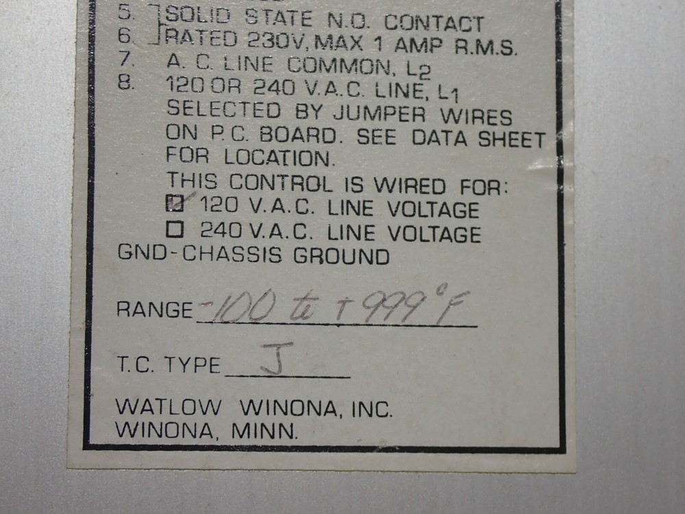 WATLOW 61-06-02 SERIES TEMPERATURE CONTROLLER USED