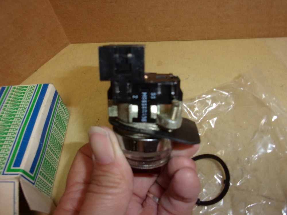 Augat Alco Switch M6650-2-406 Selector Switch , new