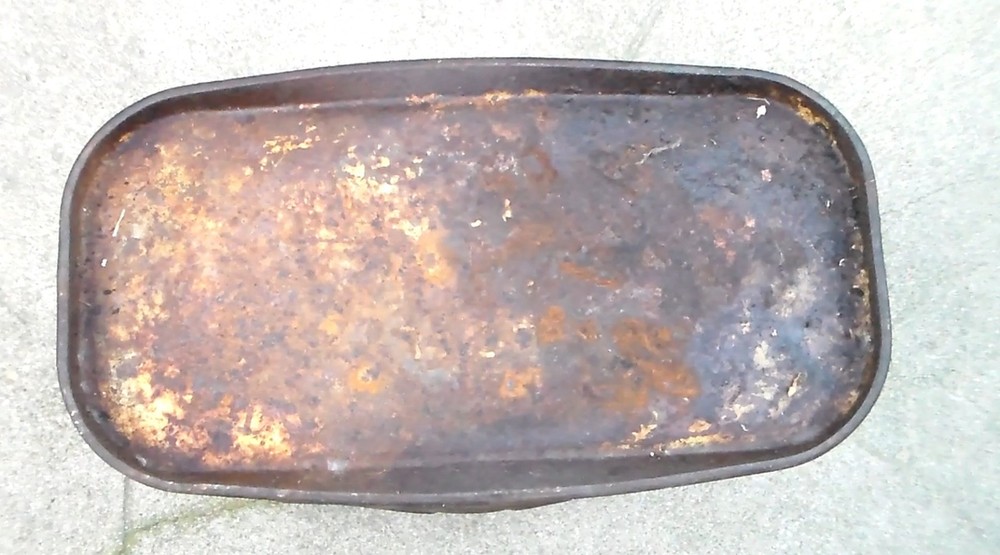 Old Relic US WW2 1943 Dated "Bennett" Jerry Can with Desert Storm paint (USED)