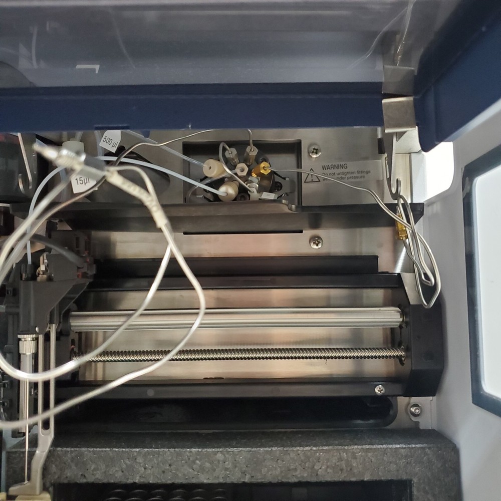 Bruker Holland Spark Autosampler Model 840 Powers On