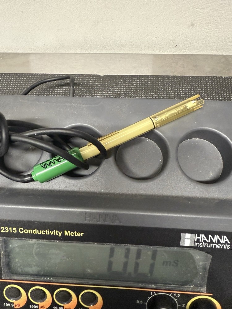 Hannah Instruments HI2315 Conductivity Meter