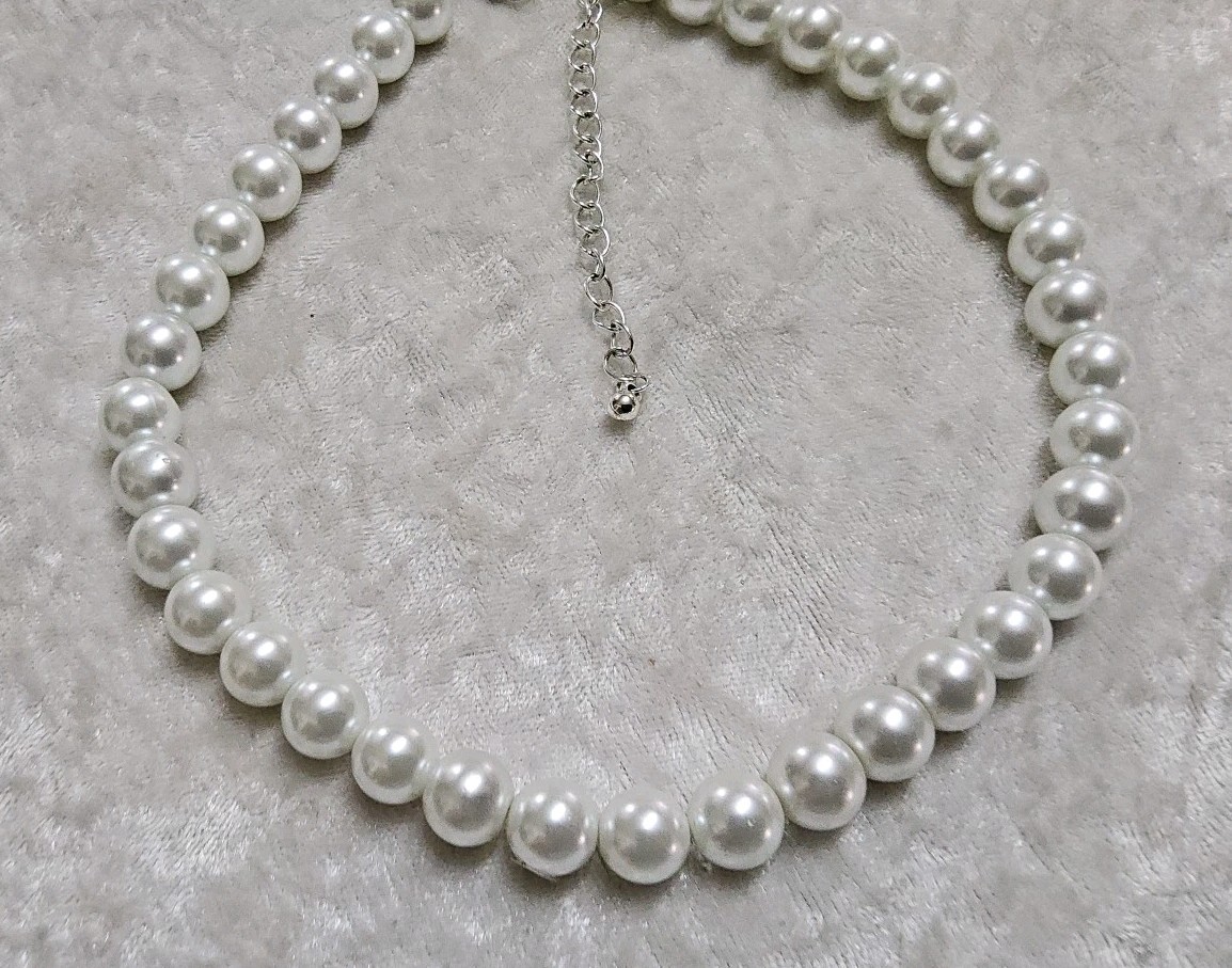 White Faux Pearl Glass Beaded Choker Necklace 16in