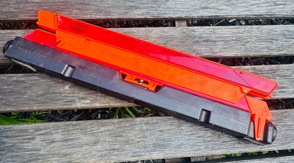 Sate-Lite No. 17A Reflective Emergency Warning Triangles 17" DOT APPROVED