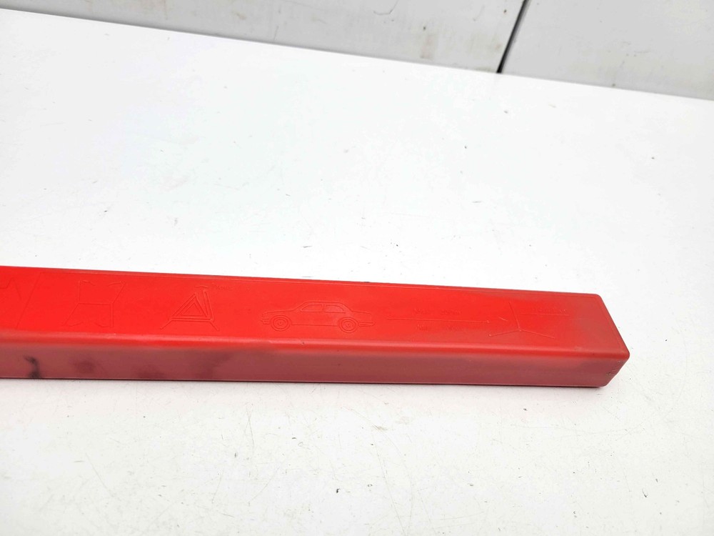 MG HS HAZARD WARNING TRIANGLE 10477670 2021