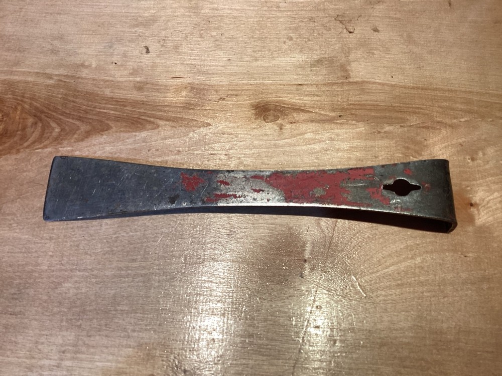 Vintage Steel Pry Bar Nail Puller Flat Scraper Hand Tool