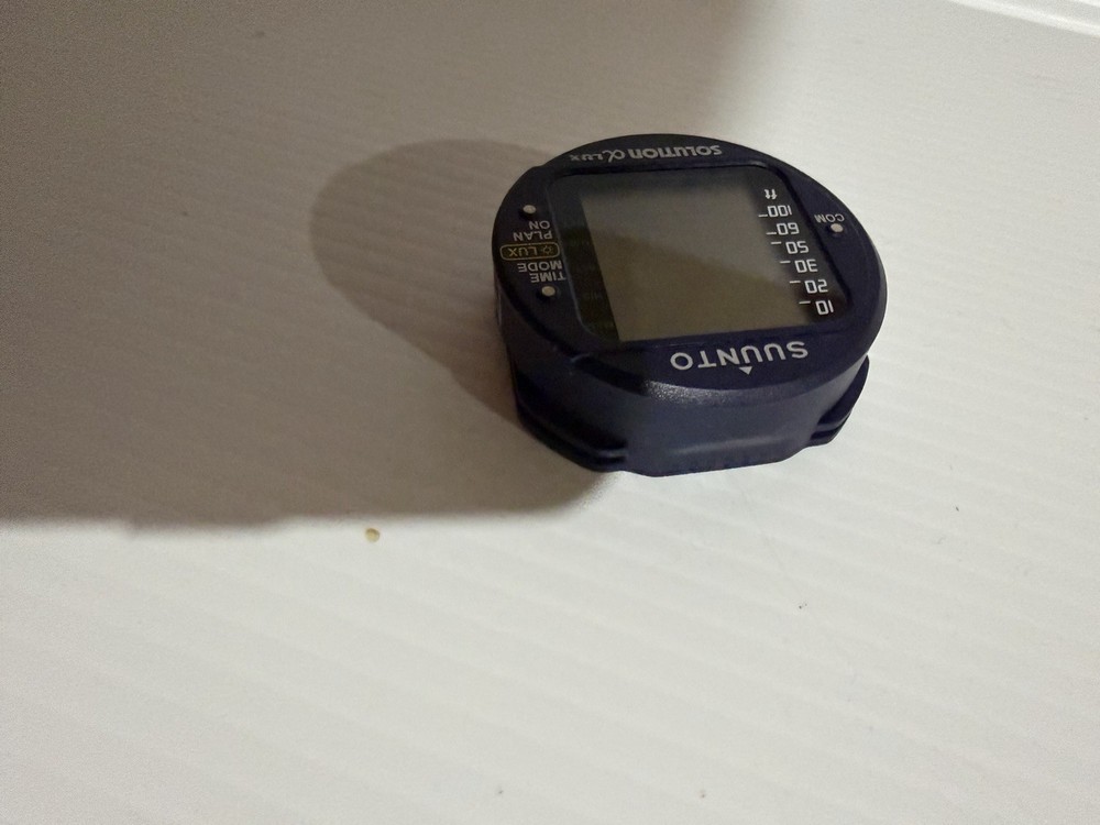 Suunto Alpha Lux dive computer - AS IS, Powers up.