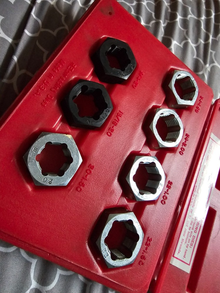 Matco Tools Spindle Rethreading Kit 7pcs Used