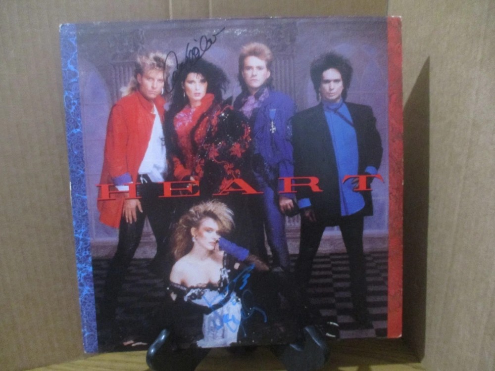 HEART JSA CERTIFIED AUTHENTIC AUTOGRAPHED/SIGNED HEART ALBUM ANN & NANCY WILSON