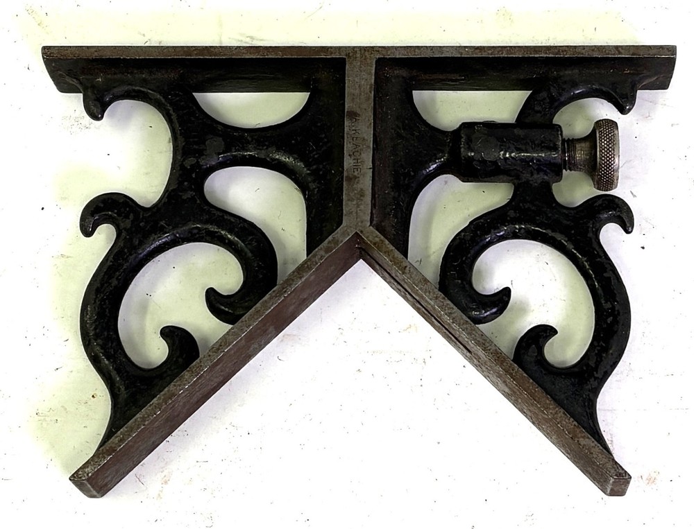 Chaplin Center Square Head