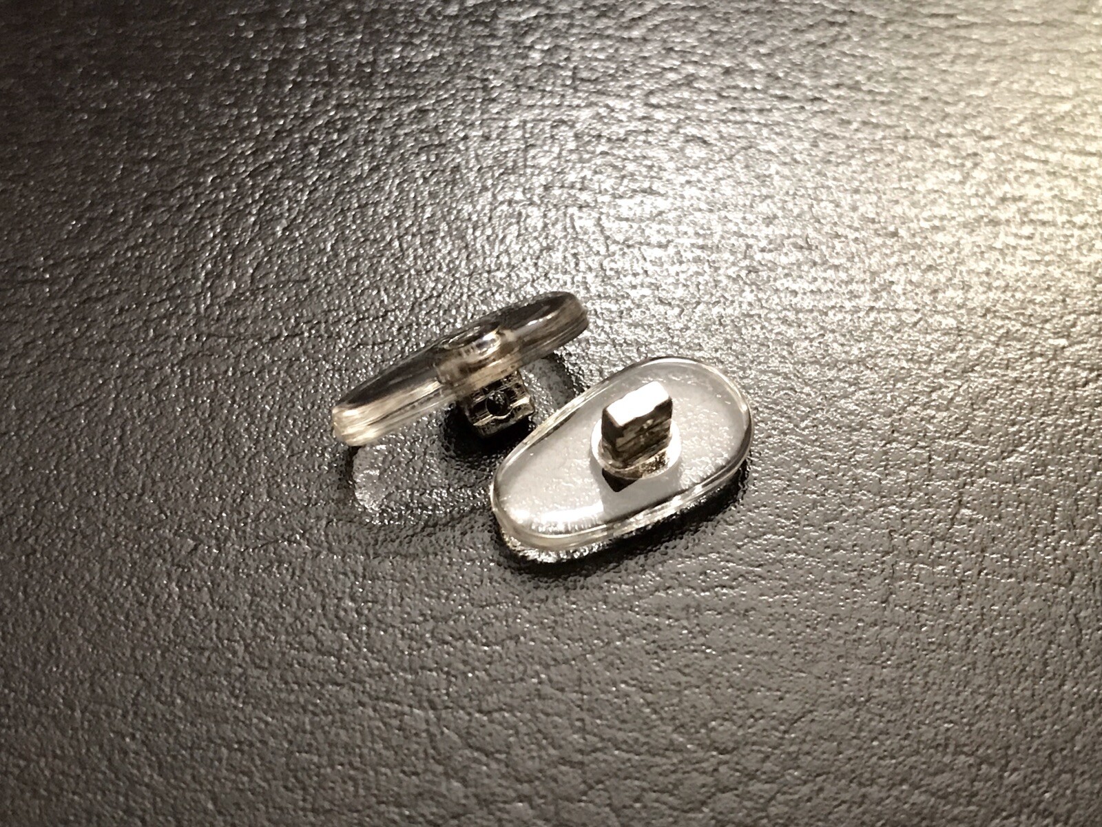 1x Replacement Nose Pads for Chanel Sunglasses Eyeglass Snap-On/Push-in Type SIL