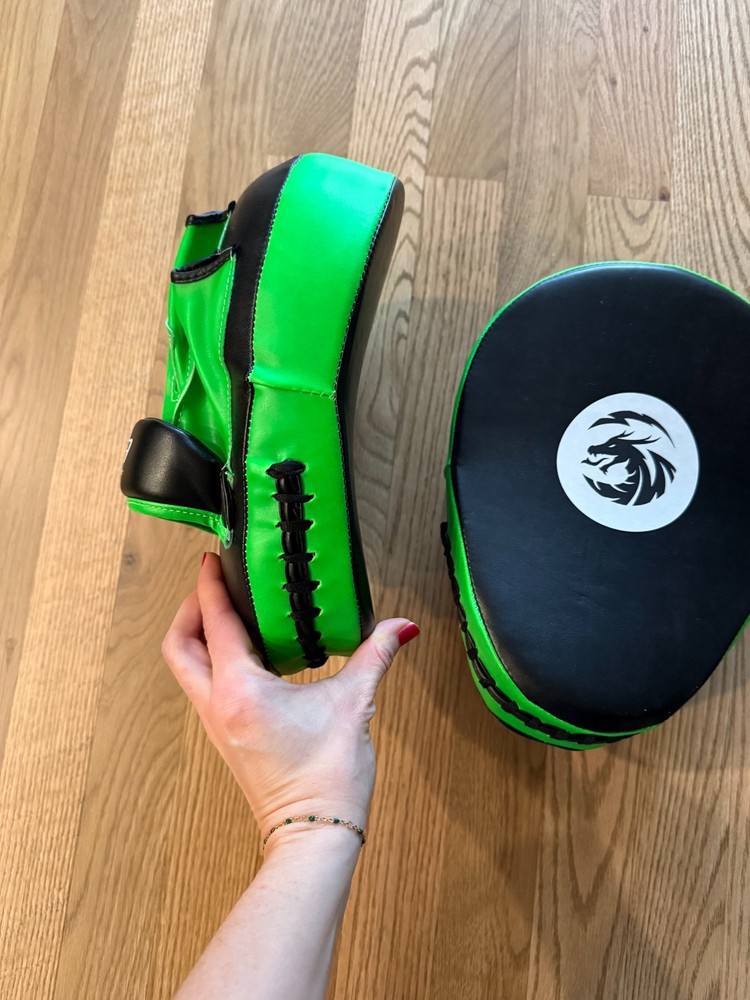 BMA Curved Focus Mitts & White Shin Guards